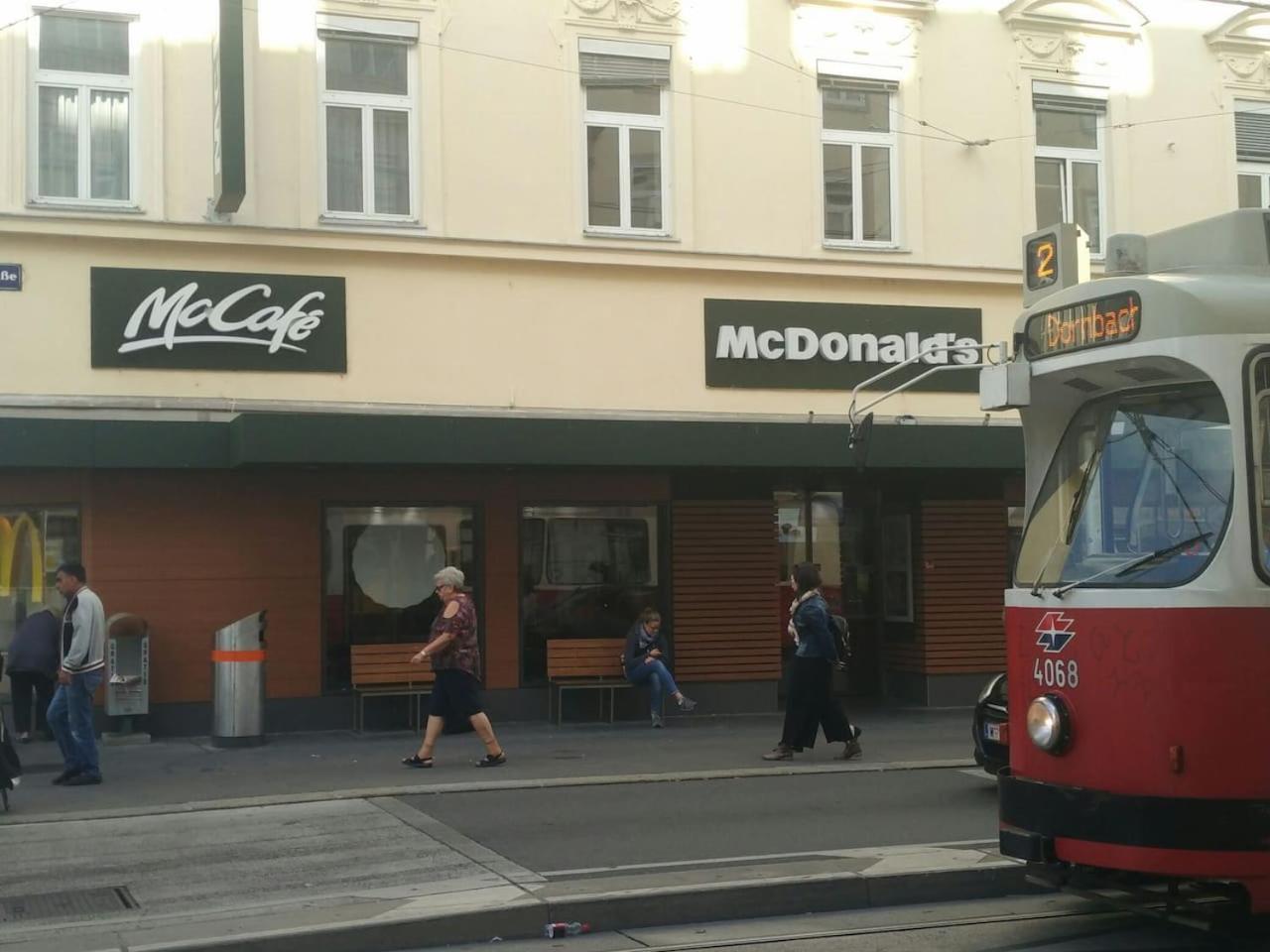 Big, Quiet, Central And Vintage Apartment Directly At The City Center, Close To Metro Vienna Exterior photo